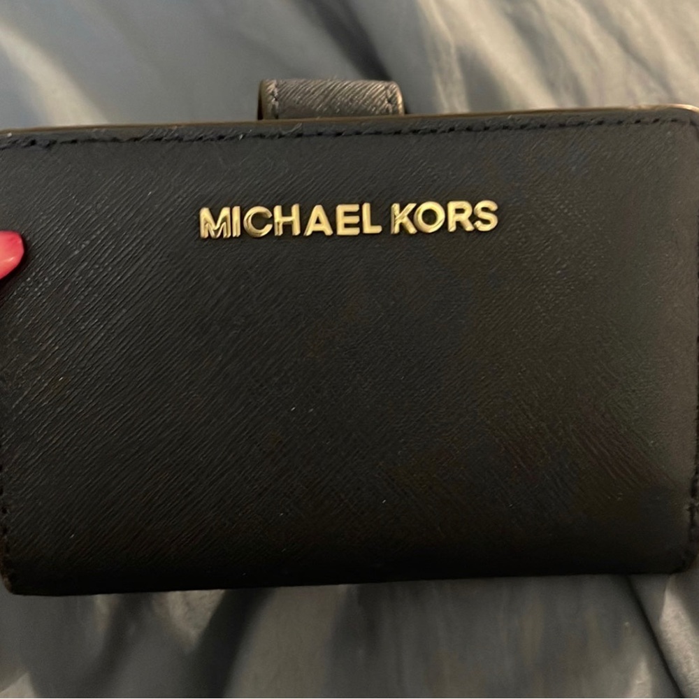 Micheal Kors wallet